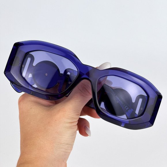 Versace VE4425U MAXI MEDUSA BIGGIE 54191A Sunglasses Purple Transparent Unisex main image 13